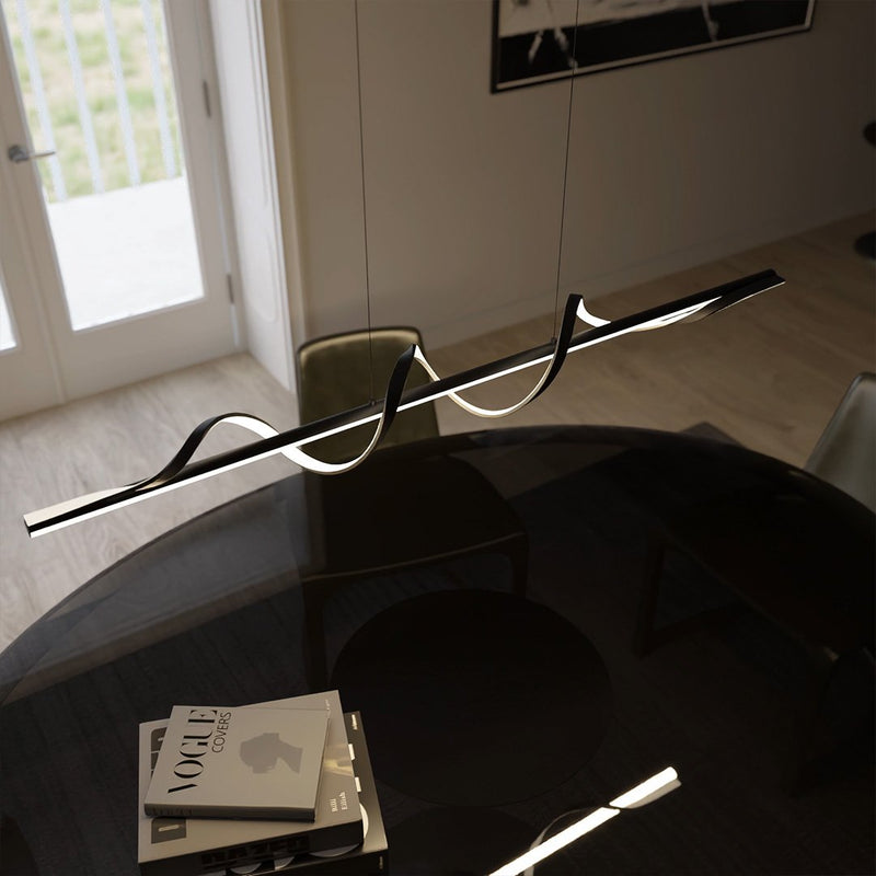 Wytworna lampa ścienna z designerskim szkłem!